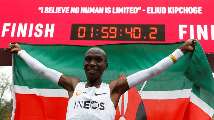 MWANARIADHA ELIUD KIPCHOGE  AMEWEKA REKODI DUNIANI