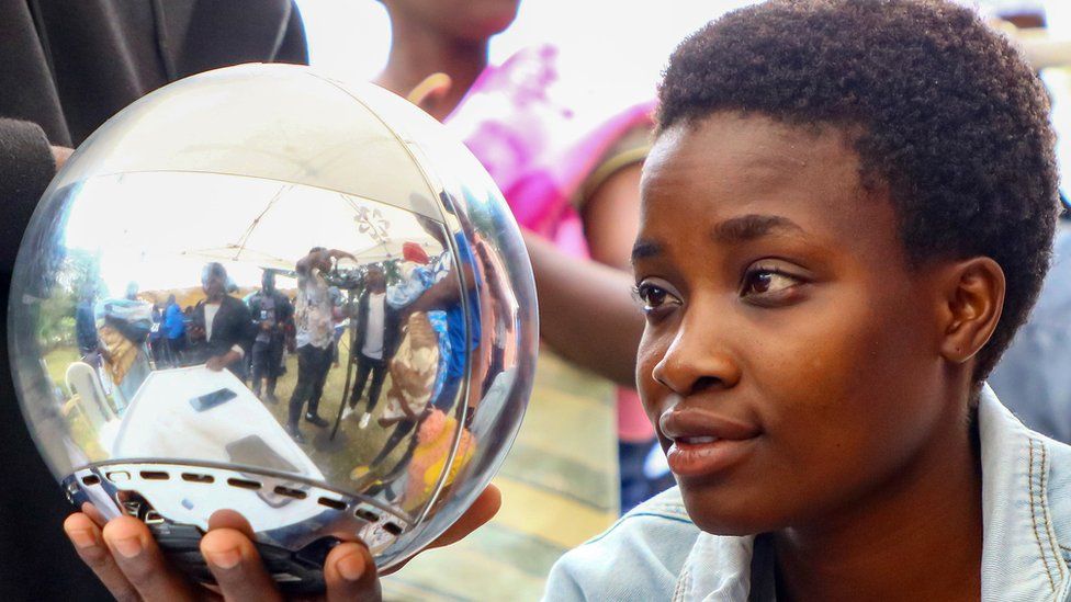 Kenyan police raid the Worldcoin warehouse and seize equipment.